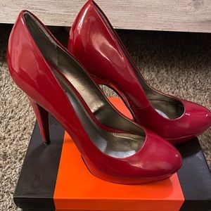 G by Guess “GGWINNA” Heels, size 10